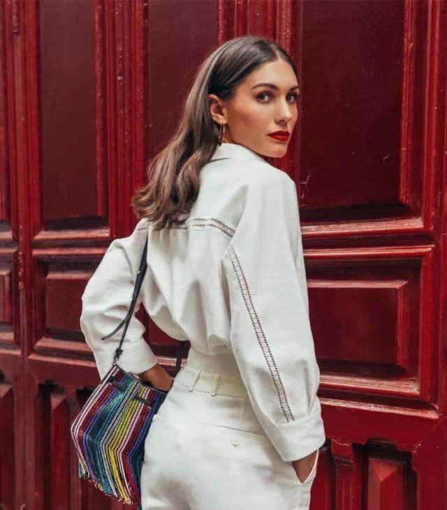 开云体育官方网站-意大利体操选手表现惊艳，赢得裁判和观众认可的简单介绍