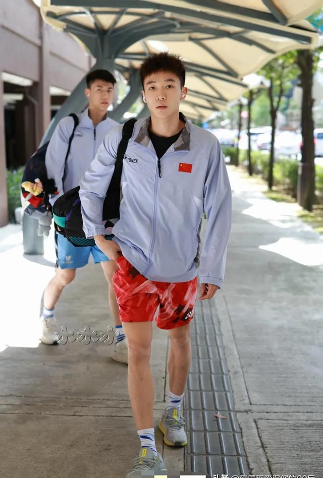 顶尖运动员们展现出色的实力