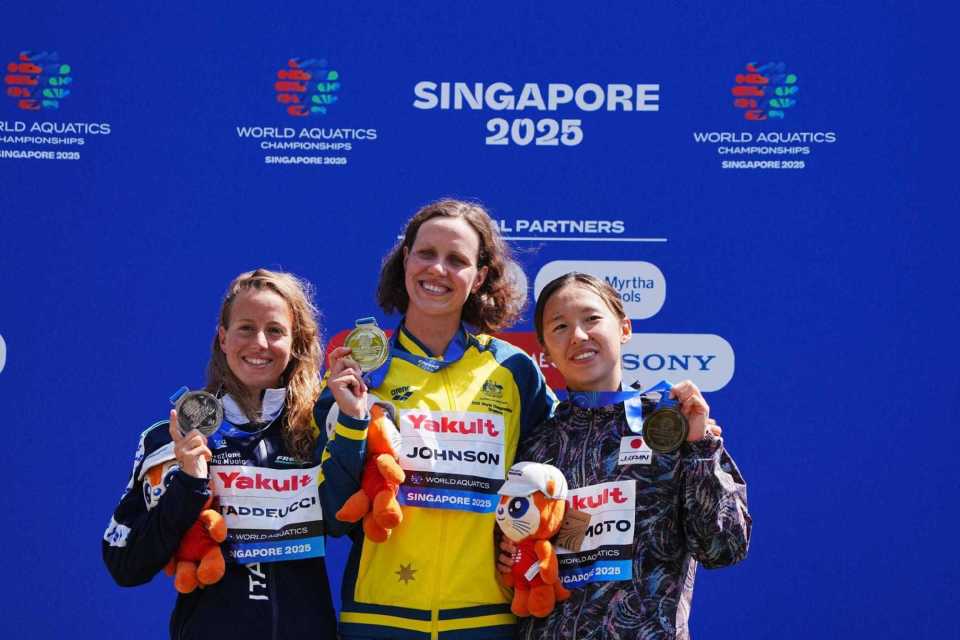 意大利游泳选手夺得银牌,喜笑颜开的简单介绍 意大利游泳选手夺得银牌,喜笑颜开的简单介绍