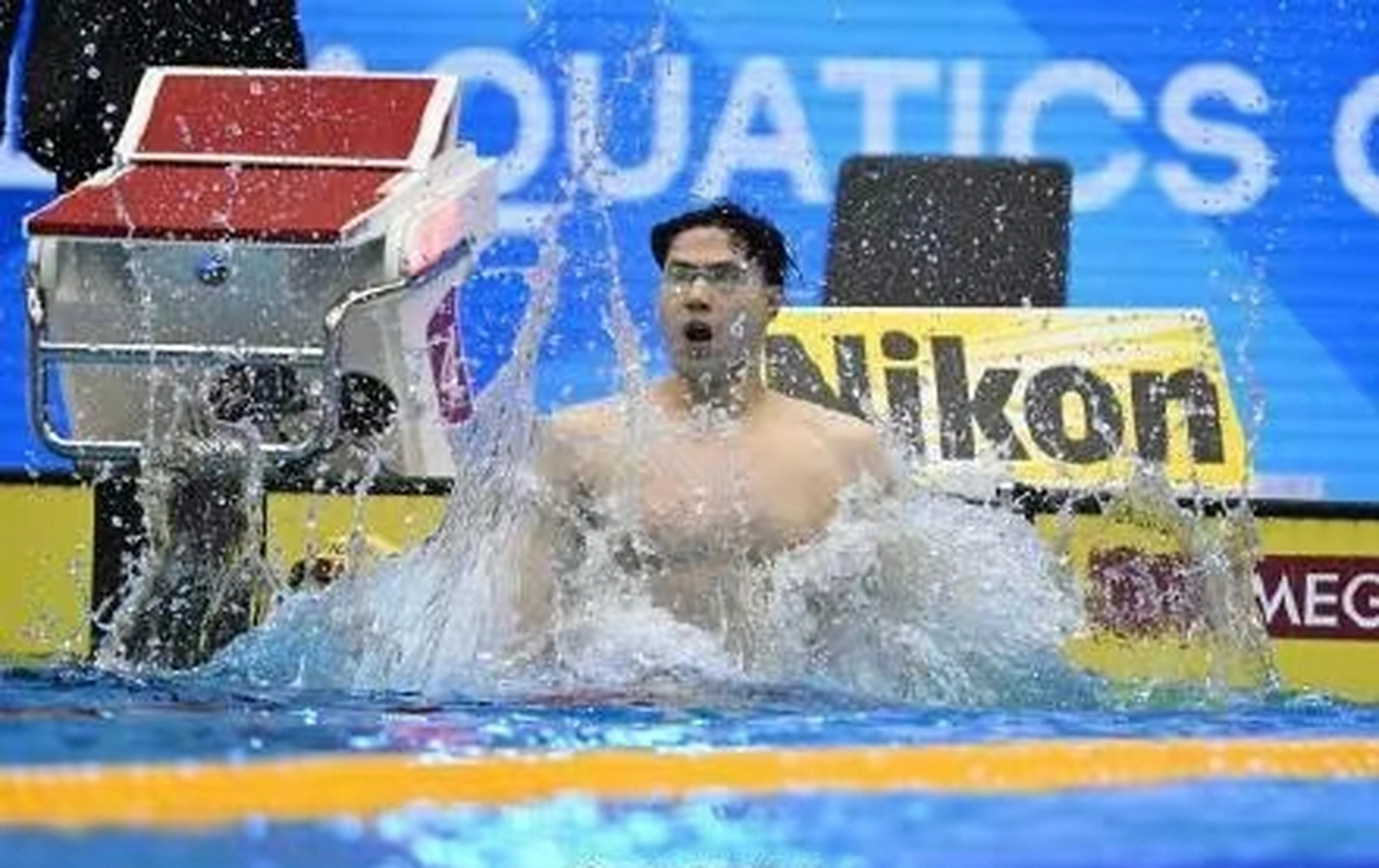 日本男子游泳选手突破世界纪录 日本男子游泳选手突破世界纪录