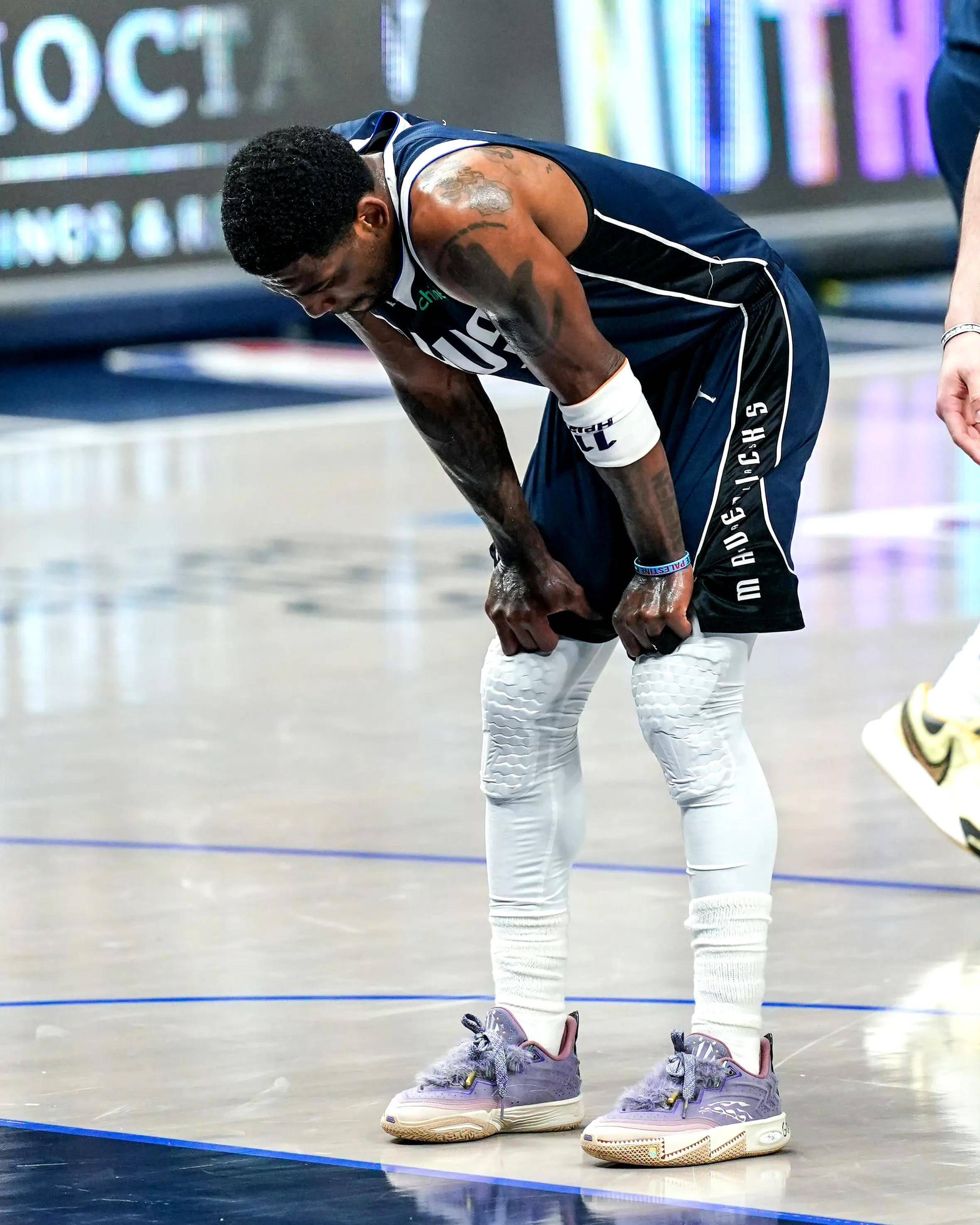 雄鹿惨败独行侠，字母哥全场低迷