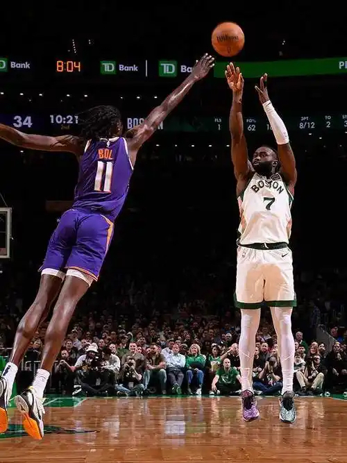 关于今晚焦点:凯尔特人失利,表现神勇的信息 关于今晚焦点:凯尔特人失利,表现神勇的信息