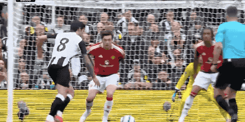 曼城遭遇C罗晋级,德甲局势紧张 曼城遭遇C罗晋级,德甲局势紧张