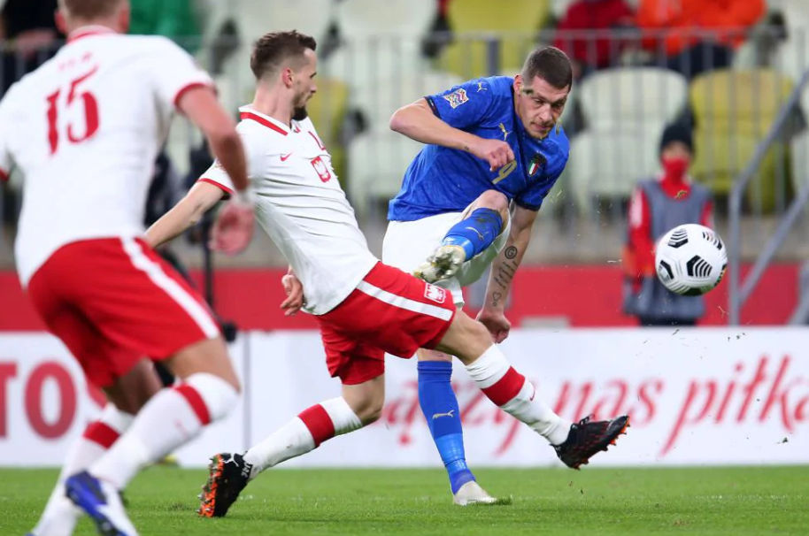 包含尤文绝杀国足,莱万关键助攻英超的词条 包含尤文绝杀国足,莱万关键助攻英超的词条