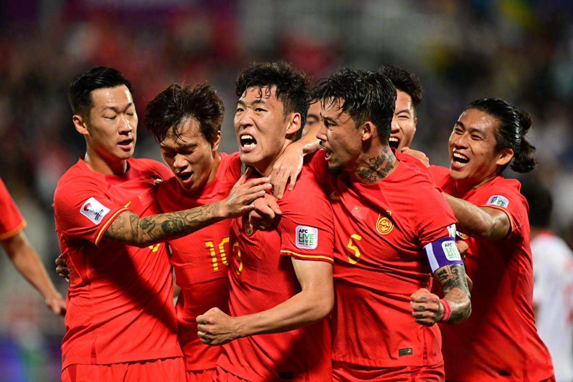 包含比赛战术频现,双方角逐疑云不断的词条 包含比赛战术频现,双方角逐疑云不断的词条