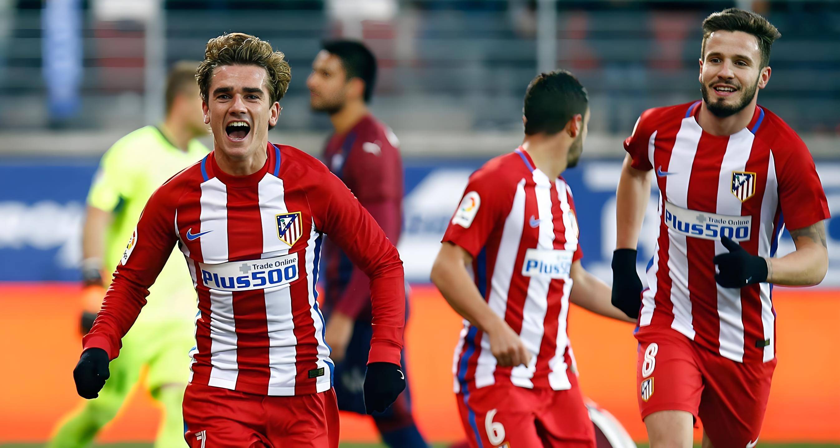 比利亚雷亚尔队员在比赛中表现出色 比利亚雷亚尔队员在比赛中表现出色