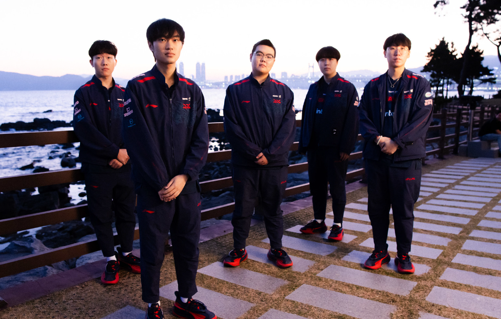 KT轻取FNC,Ruler单局斩获MVP八强赛3:1(上海) KT轻取FNC,Ruler单局斩获MVP八强赛3:1(上海)