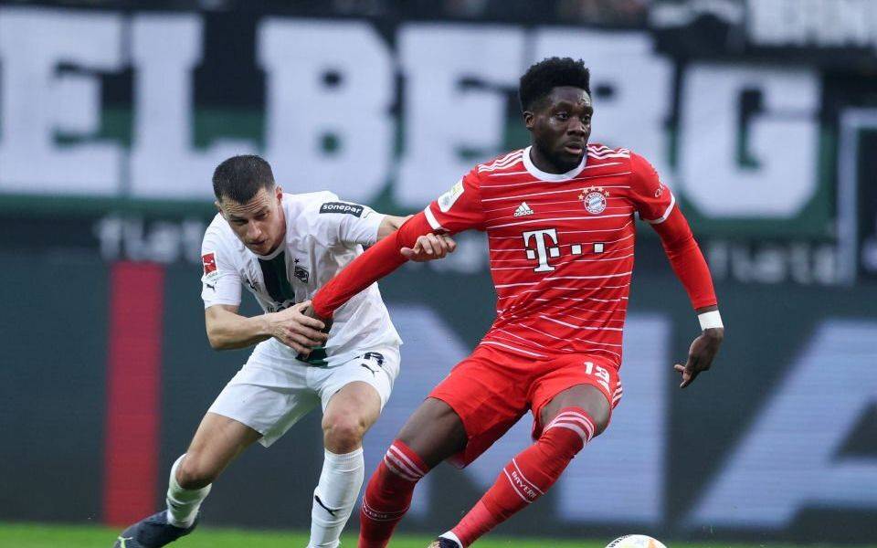 门兴格拉德巴赫表现稳定，逐渐追赶前四的简单介绍