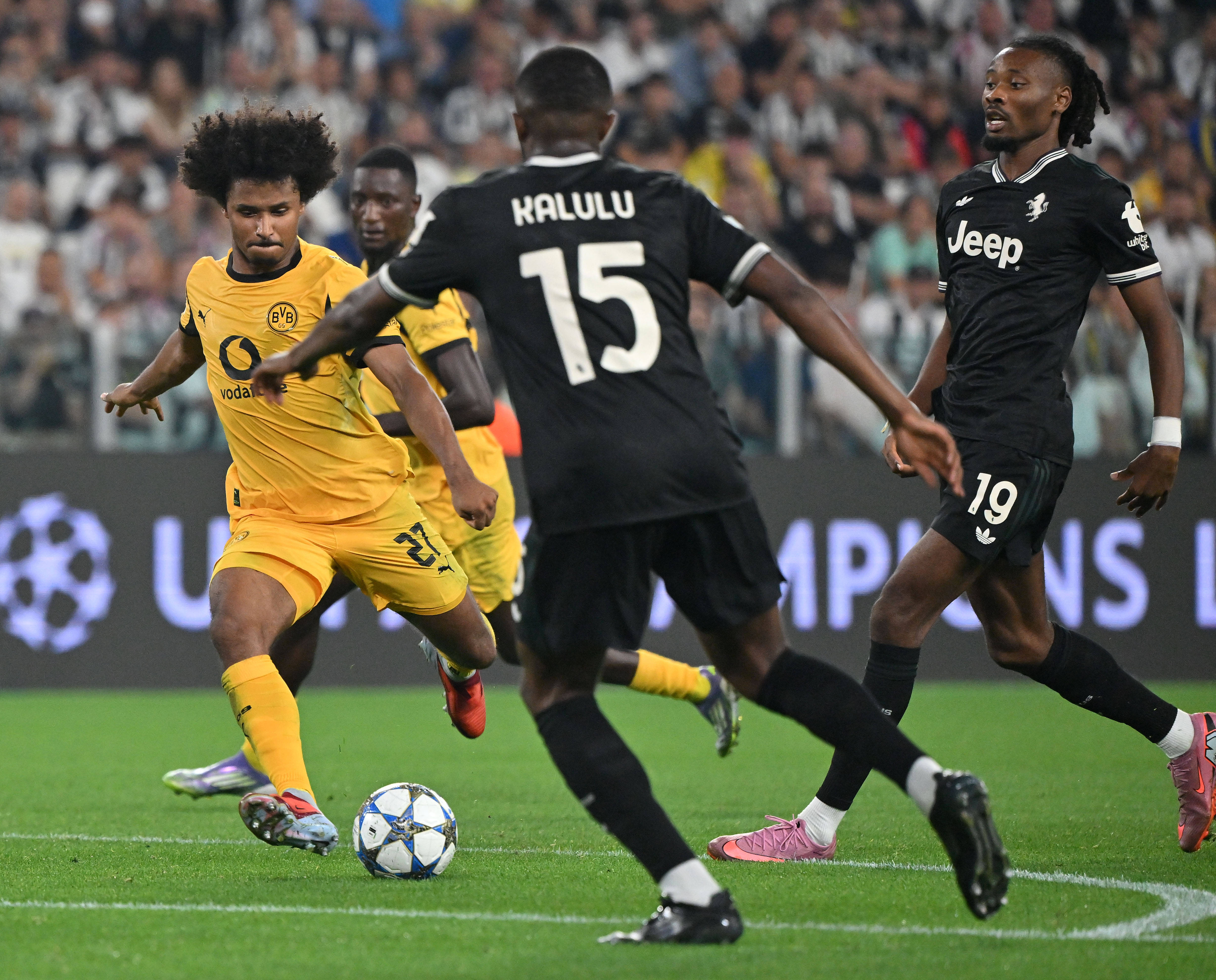 开云体育平台APP-包含尤文图斯球员表现神勇，赢得重要比赛的词条