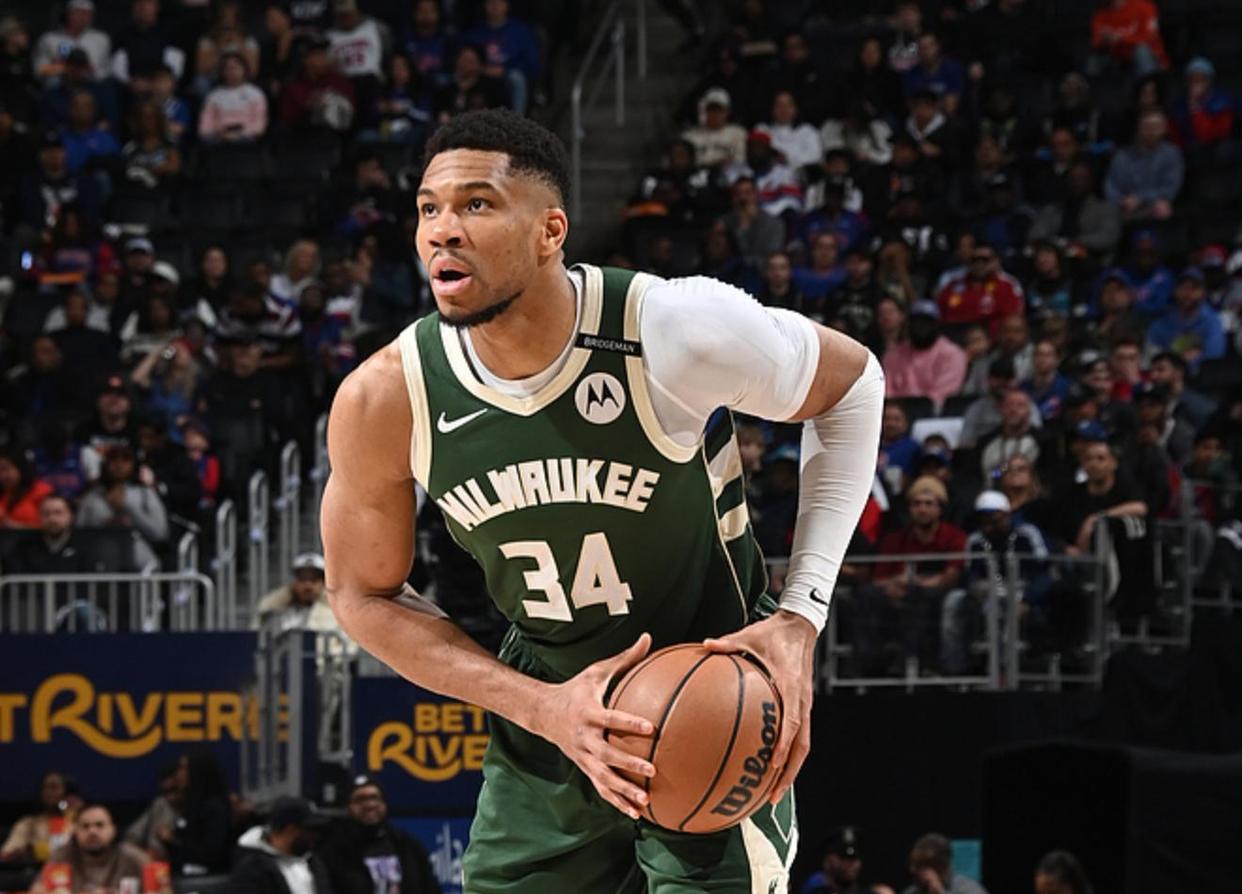 开云体育平台APP-雄鹿大胜马刺，继续保持领先