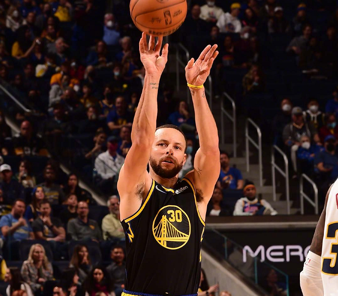 开云体育入口-加拿大男篮力克希腊男篮，莫里斯打破历史纪录