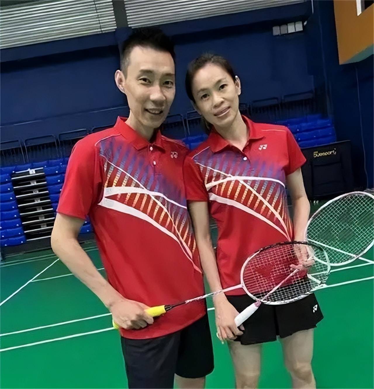 泰国羽毛球队碾压法国羽毛球队,李宗伟统治全场的简单介绍 泰国羽毛球队碾压法国羽毛球队,李宗伟统治全场的简单介绍