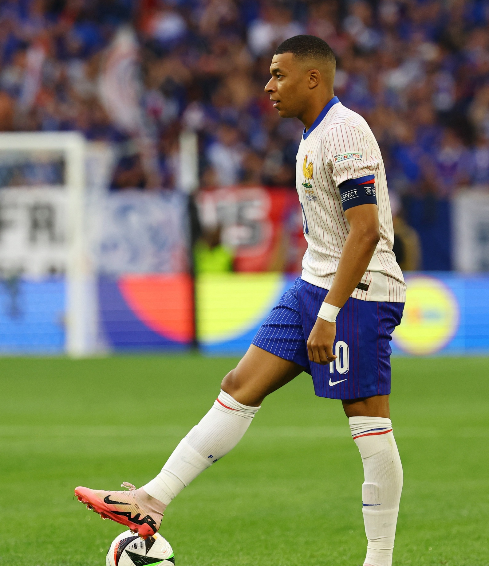 开云官网-包含克罗地亚轻取墨西哥，姆巴佩统治全场的词条