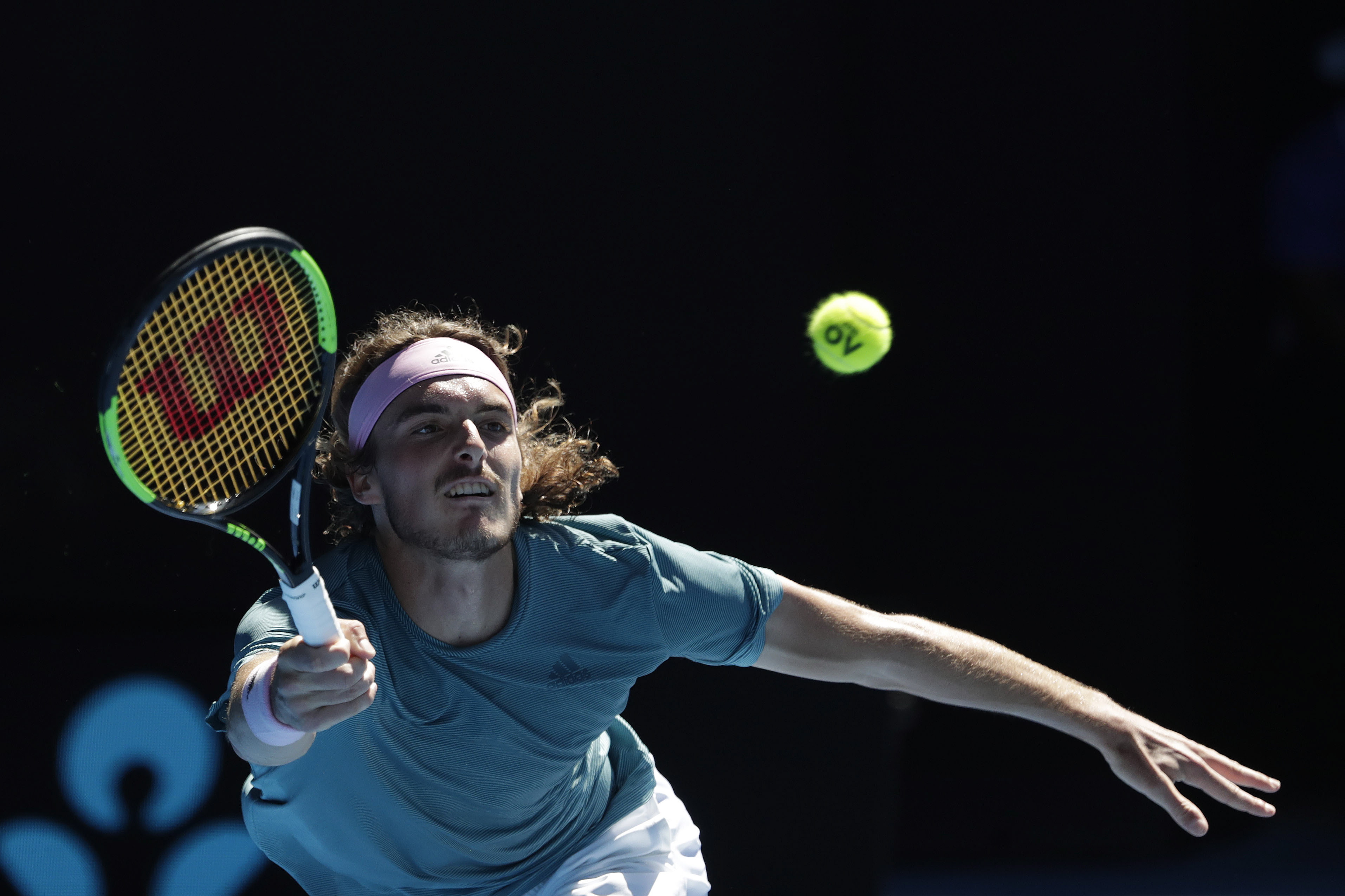 开云体育APP下载-年终总决赛翻盘ATP总决赛，西西帕斯刷新纪录