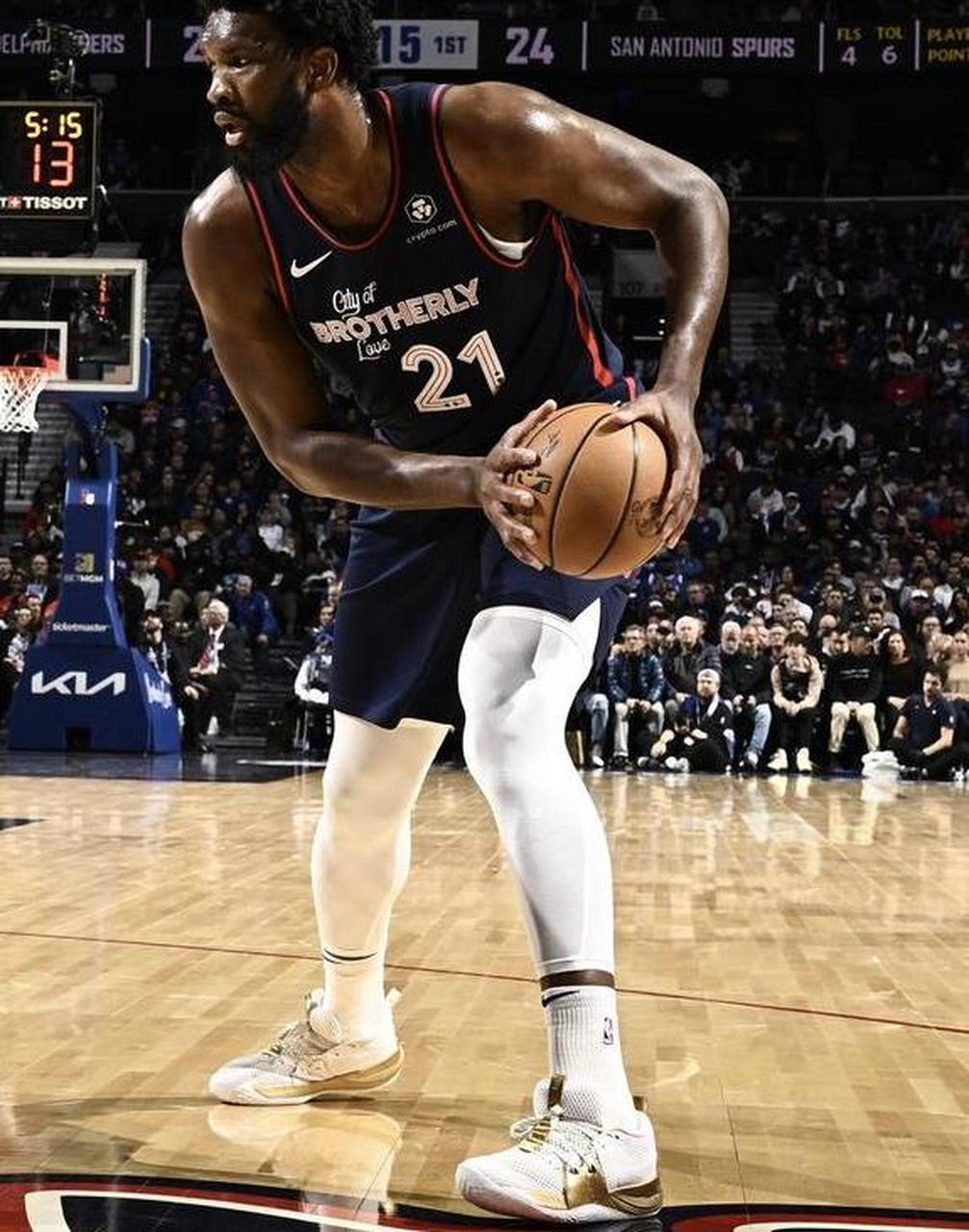 开云官网-马刺鏖战快船，恩比德刷新纪录