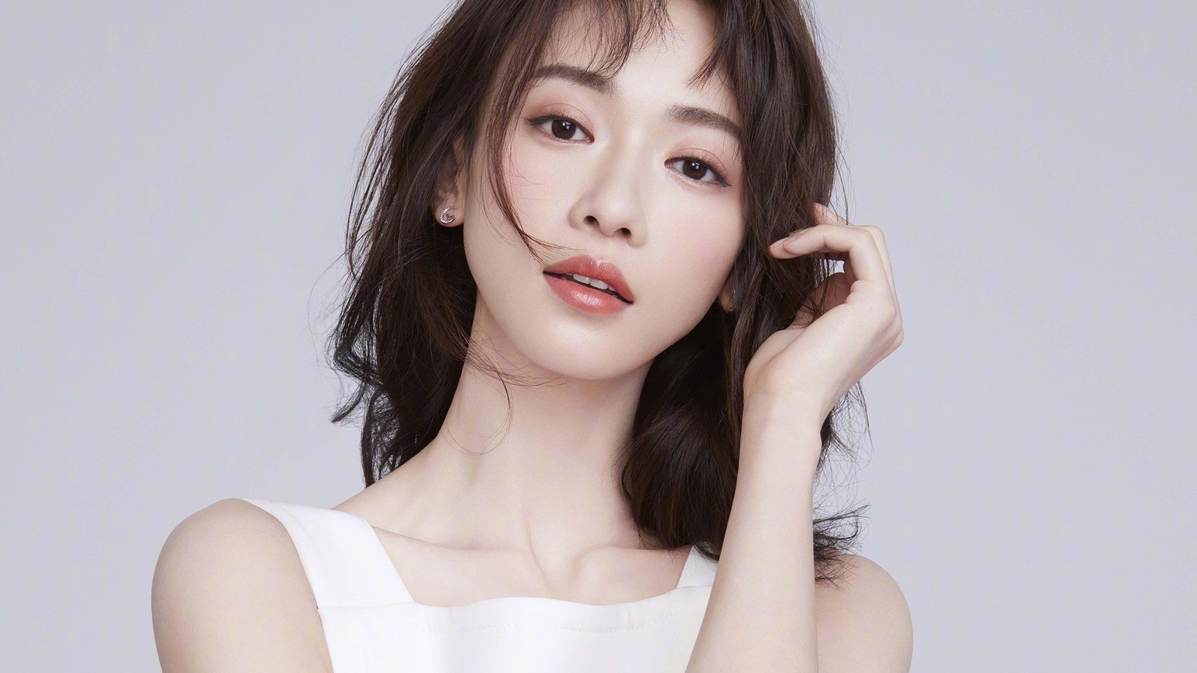 广东队爆冷击败勇士,切特·霍尔姆格伦主宰比赛走向却难救主