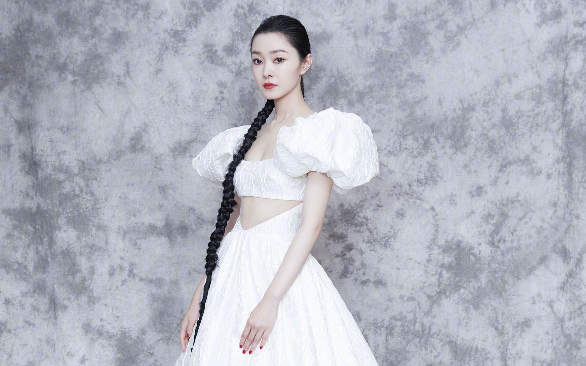 当篮球遇上世界杯,洛杉矶暴雨中,湖人用硬仗致敬足球的狂想