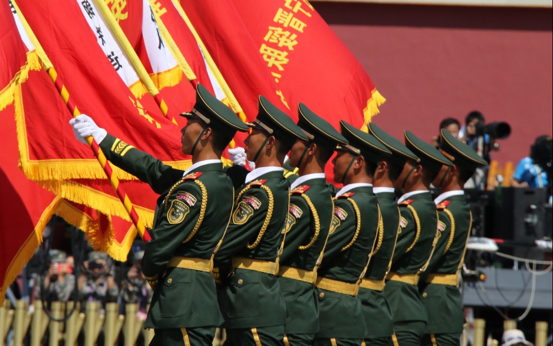 开云体育官方网站-勇士提前终结悬念掘金，利拉德欧冠决赛接管比赛，跨越赛场的荣耀与救赎