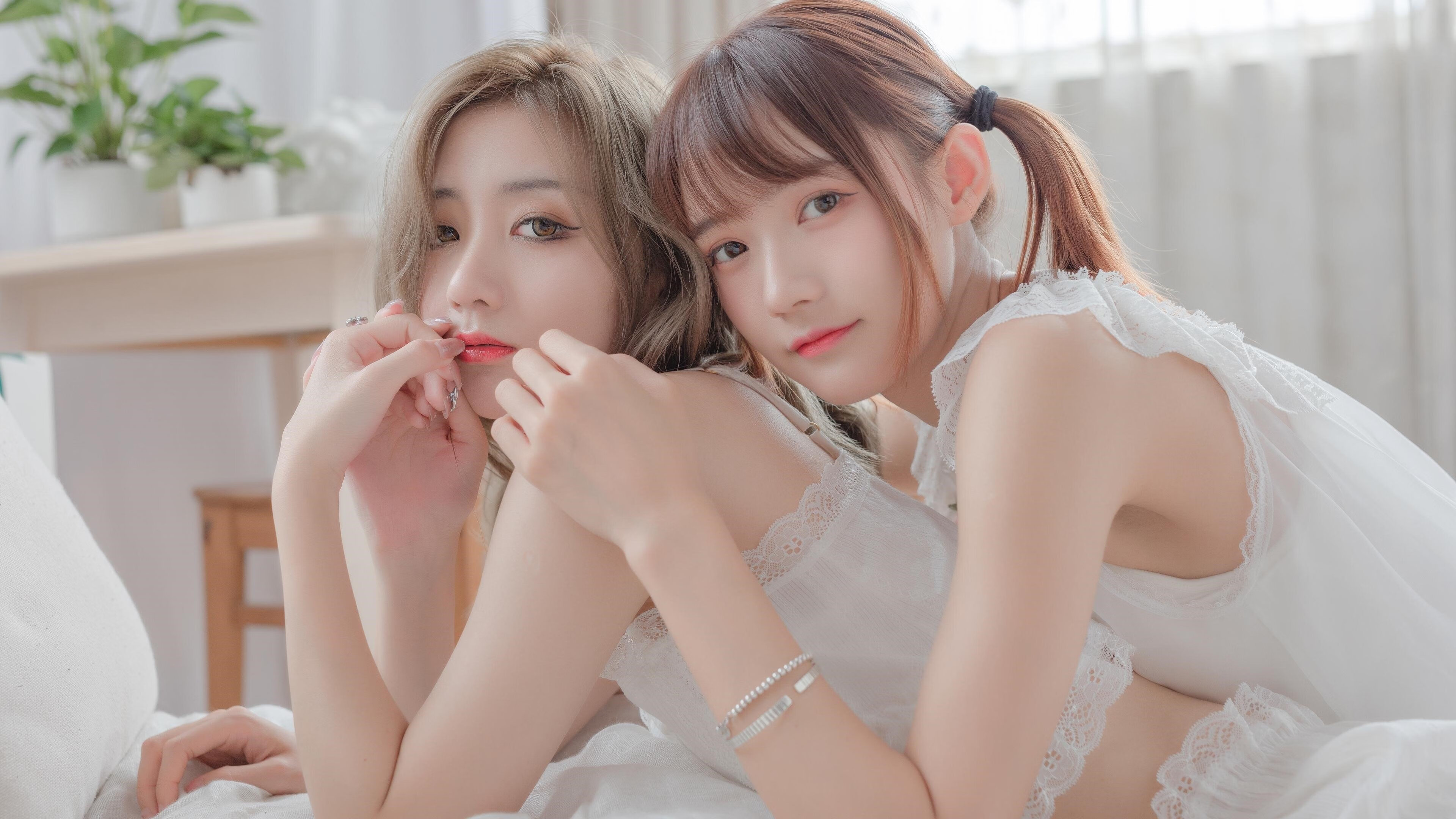 双线争锋,德甲争冠战白热化,篮网正面击溃掘金展雄风