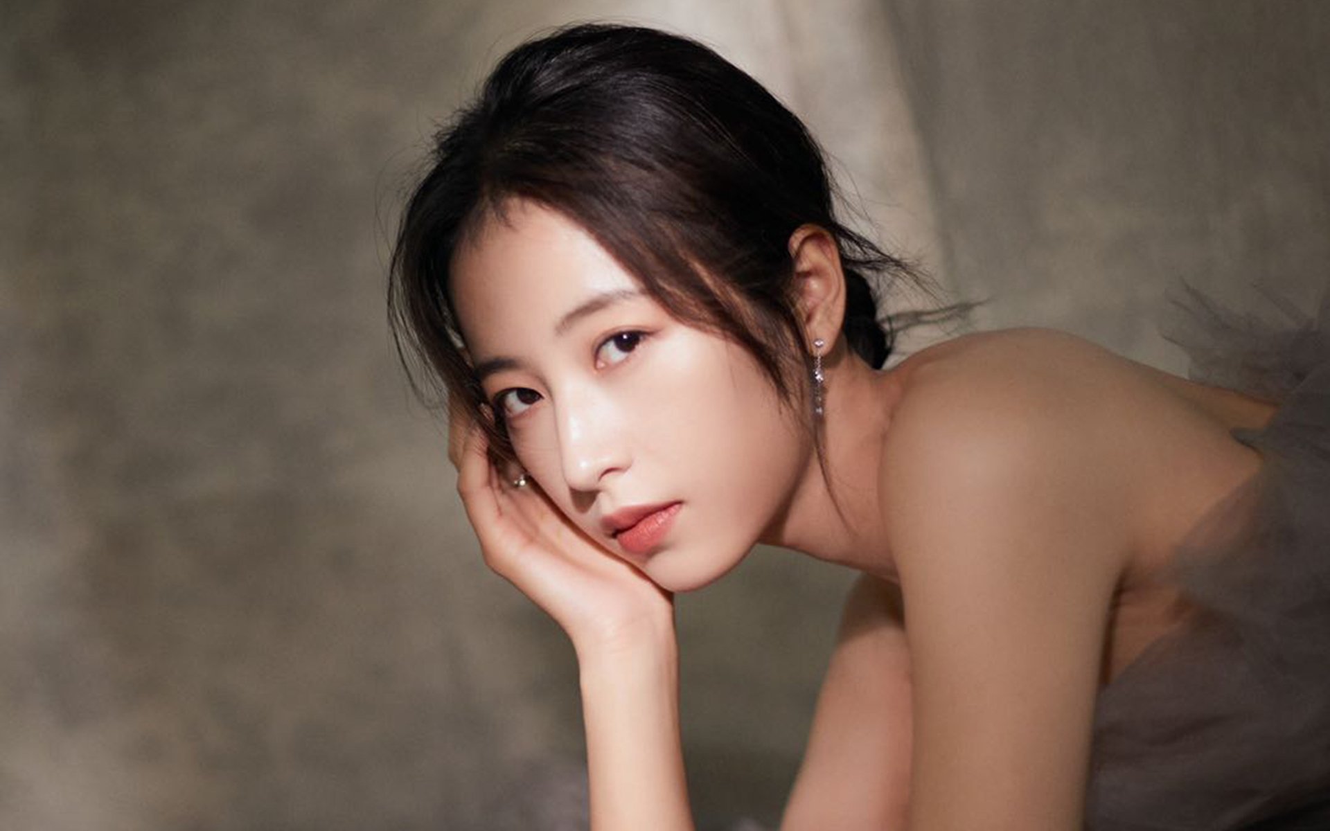 开云体育APP下载-意甲焦点战震撼夜，莱万独造三球征服圣西罗，全场最佳无争议